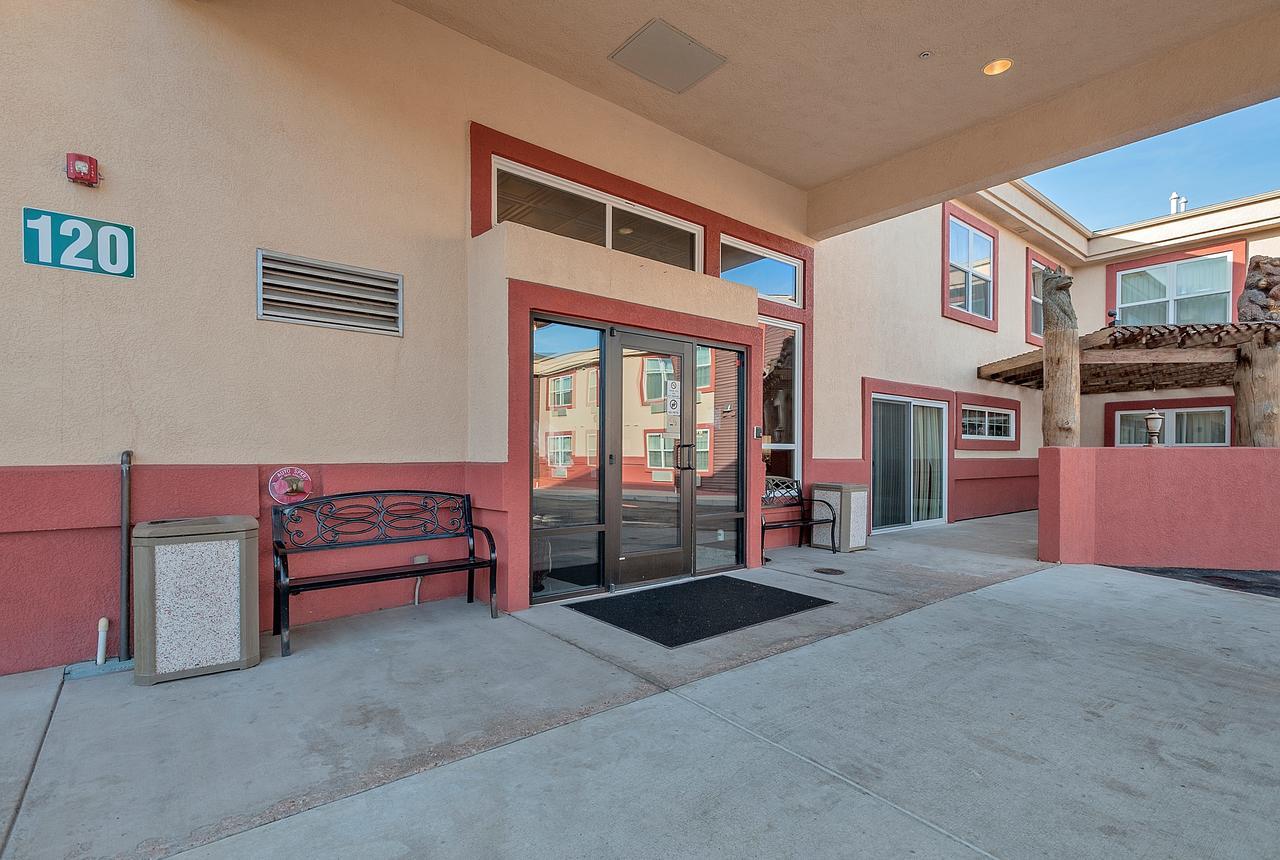 Days Inn By Wyndham Manitou Springs Dış mekan fotoğraf